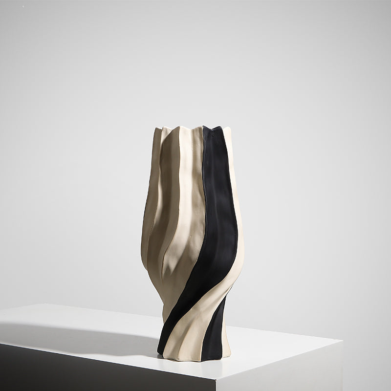 LA-23038 Wave Ceramic Vase