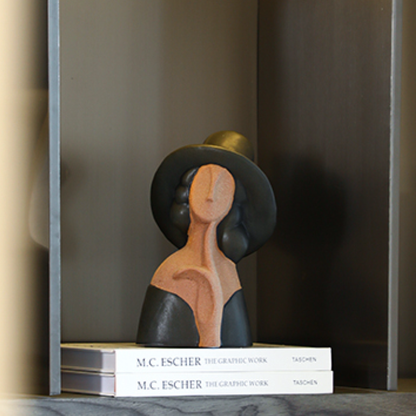 Black Hat Lady