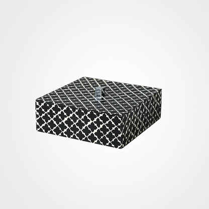 Black & White Box