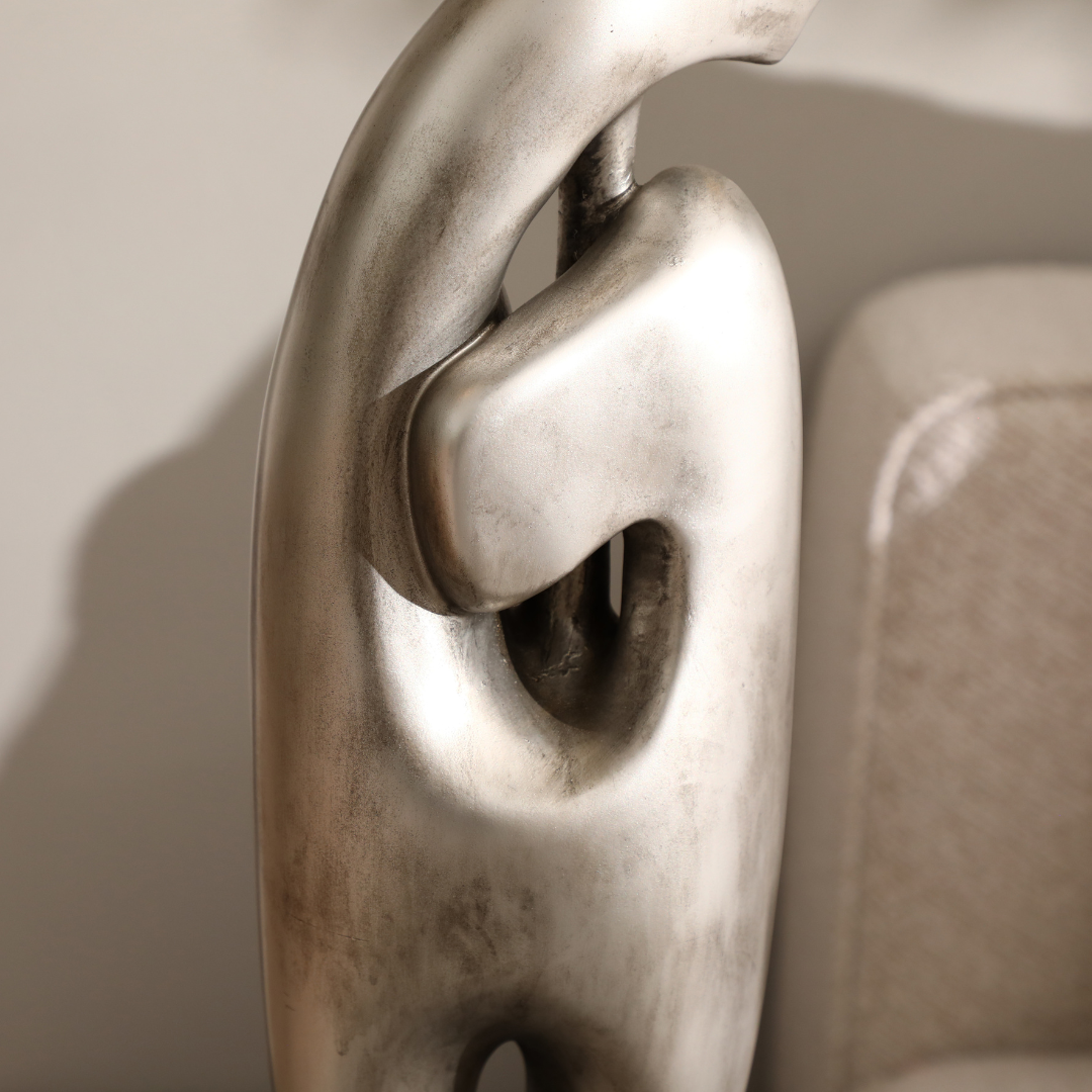 Double Embrace Décor