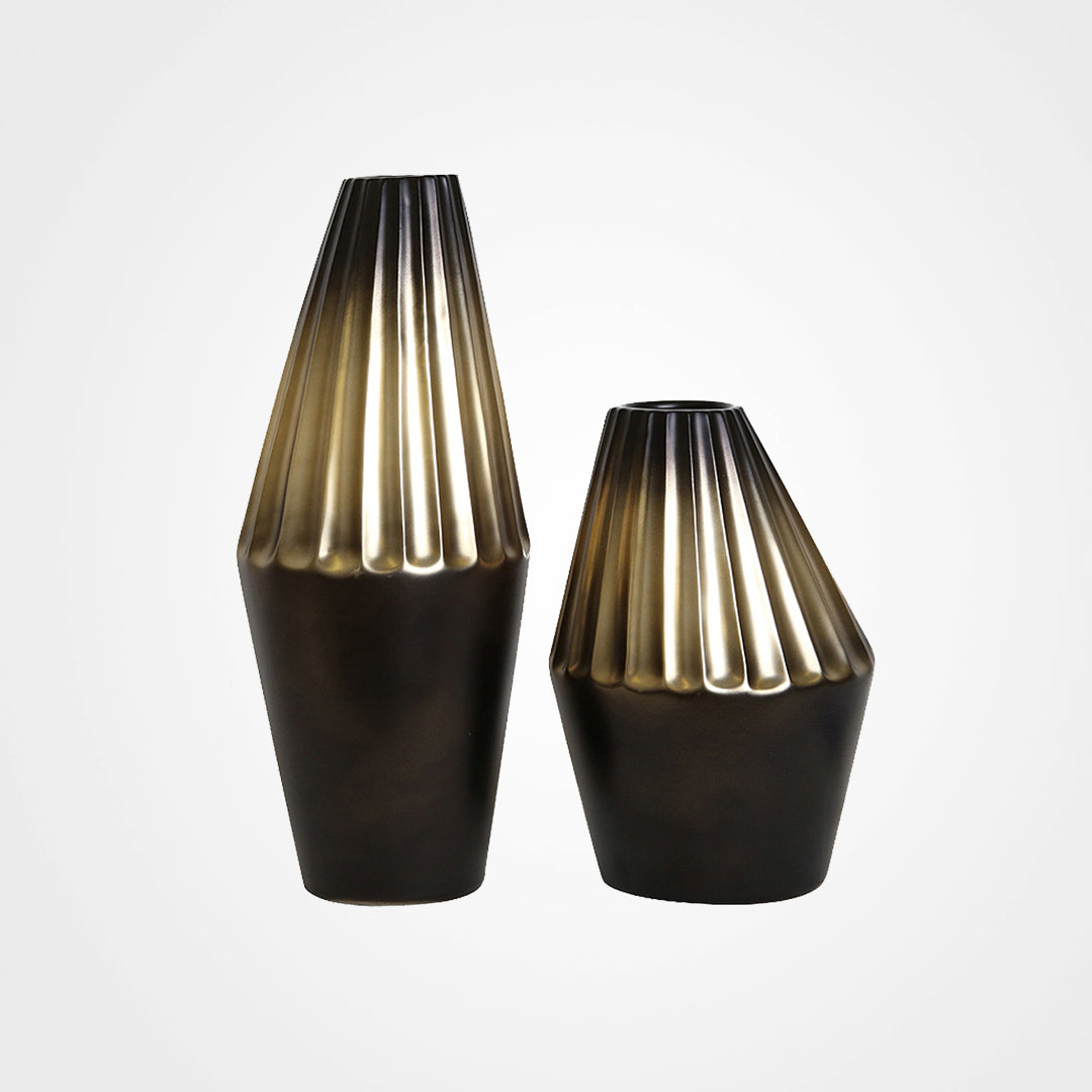 LA-1943 Black Gold Vase